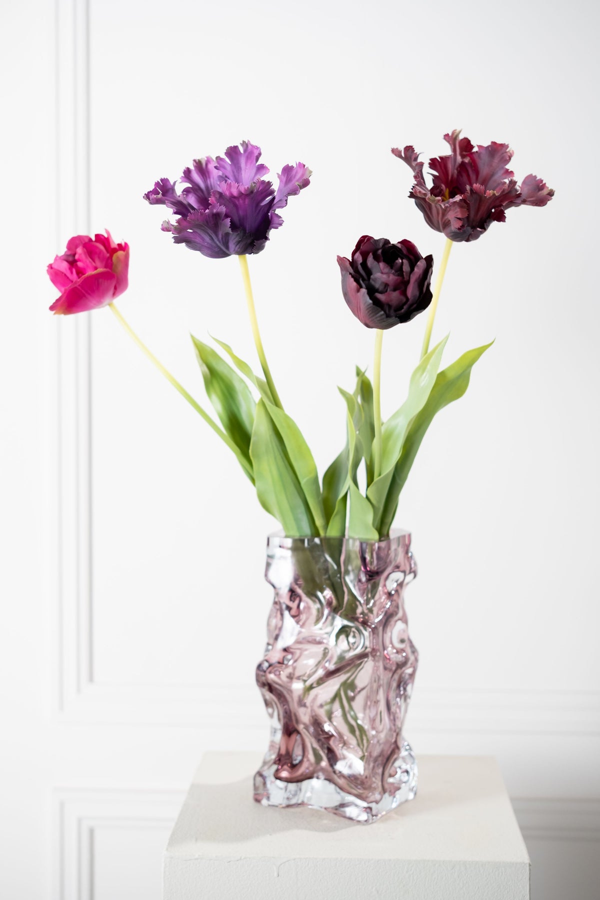 Zijden tulpen beauty van Silk-ka in een glazen vaas